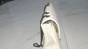Women&#39;s Slingbag
