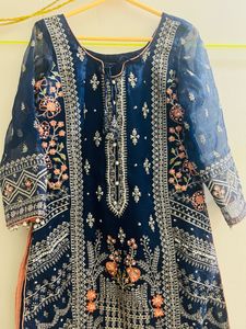 Stitiched Pakistani suit (Medium) with thread work