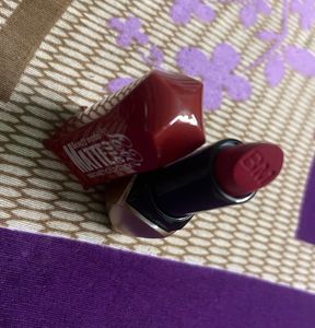 💄Love Me Matte Lipstick💄