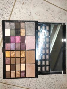 Eyeshadow &amp; Face Palette