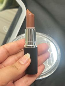 MAC Lipstick with FREE swiss beauty lippie