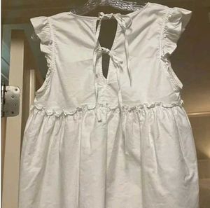 ZARA  Blouse White V-Neck Top