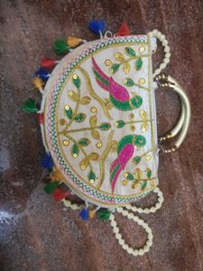 new Bird Embroidered Handbag with sling