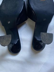 Lino Perros Black Heels