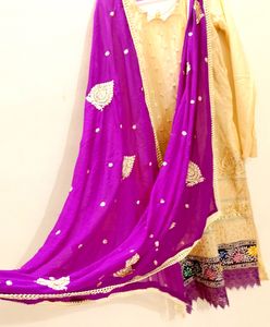 💜 Pakistani Kurta Set..With Dupatta N pant