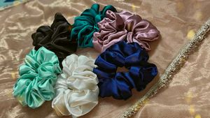 PREMIUM SILK SCRUNCHIE SET