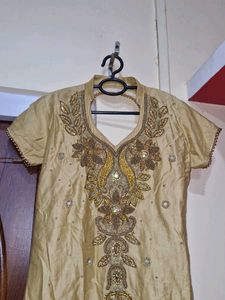 Elegant Embellished Kurta | M size |