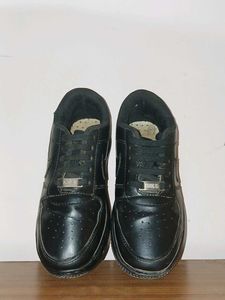 Black Nike Shoes