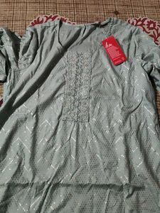 L SIZE NEW BRANDED KURTI