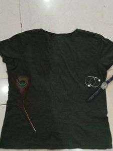Plane Green T-shirt That Gives You Stenting Look