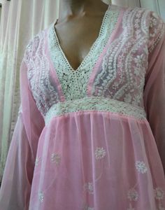 NOOR CHIKANKARI Short Pink Chikankari Kurti