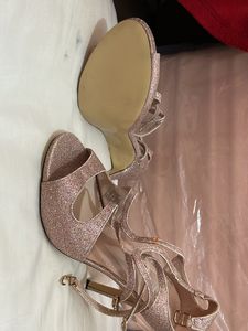 Price  Drop🎉🎊Mode By Red Tape Stilletoes