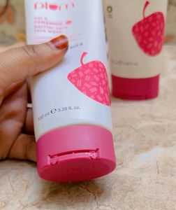 Plum Oat &amp; Ceramide Face Wash