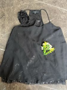 109 F Strapped Top