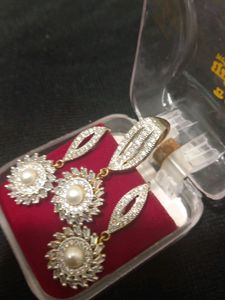 Earings With Pendant Sat