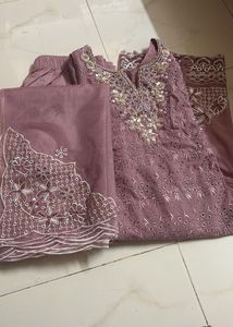 Elegant Pakistani Kurta Set