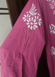 🔥 Sale 🔥Peach Chikankari Kurti