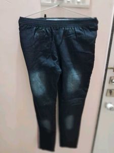 Stylish Jeans with Belt