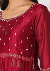 Avaasa Kurta