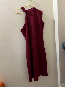 Elegant Maroon Midi Dress