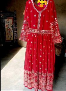 ethnic gown.srif 30 miniut wear kiya.