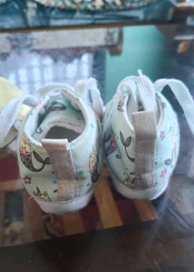 baby shoes