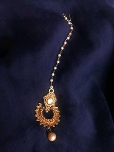 Elegant Maang Tikka Set
