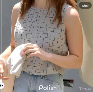 New With Tag Korean cute Art Half Top