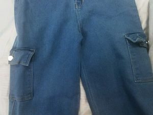 Wide Leg Cargo Jeans