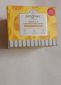 Dot & Key Super Bright Moisturizer