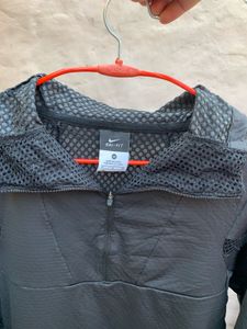 Nike orignal  Pullover Jacket