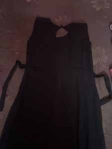 Black Sleeveless Dress