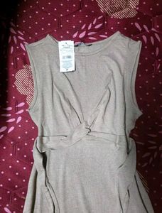 FLASH SALE 🔥 Bodycon Midi Dress (NEVER WORN)