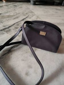 Van Heusen Sling Bag