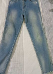 Light Wash Skinny Jeans