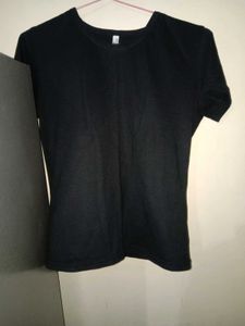 solid Black Basic T-Shirt