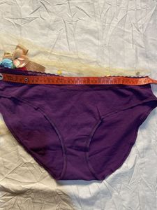 Victoria Secret Penty 32 Size