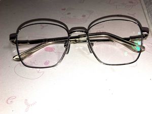 Classic Metal Frame Eyeglasses !!