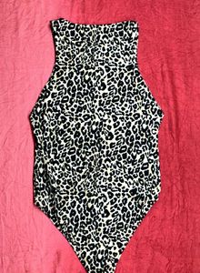 Tiger Print Women&#39;s Short Sleeve Bodysuit