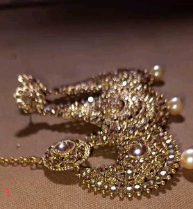 Beautiful Earrings Set With Mangtika 😍