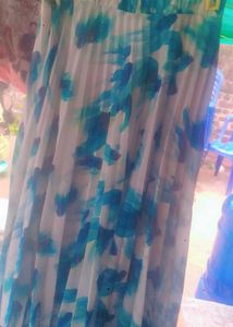 A Formal Stylish Skirt