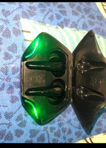 Gaming Earbuds!!! Month old!3!!Best gamin