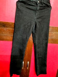 Black Straight Jeans 👖