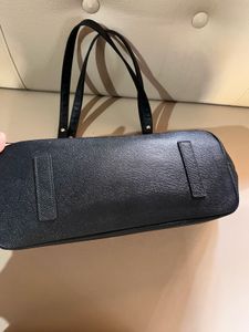 STUDIO 9 Classic black tote bag