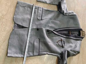Shiny grey colour Stylish blazer size 40 used