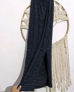 Striped Skirt With A Side Slit (dark Blue)