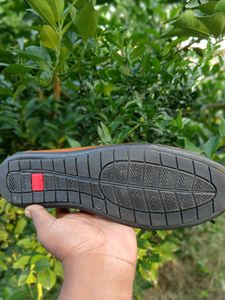 Men&#39;s Tan Leather Loafers