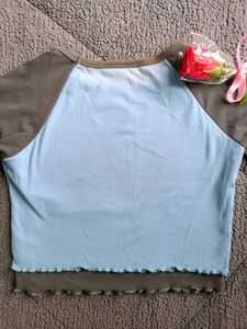 Urbanic - Y2k Rock More crop top