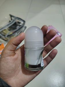 Compact Power SPF 15 With Free Mini Nivea Roll On