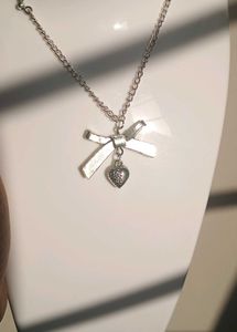 Silver Metal Bow Necklace